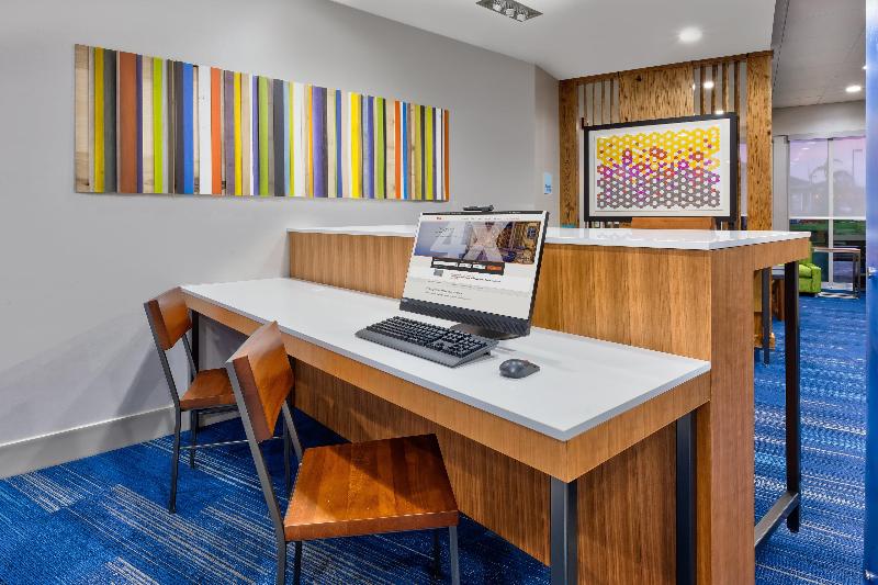 호텔 Holiday Inn Express & Suites   Wooster, An Ihg