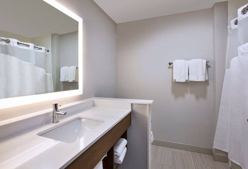 호텔 Holiday Inn Express & Suites   Wooster, An Ihg