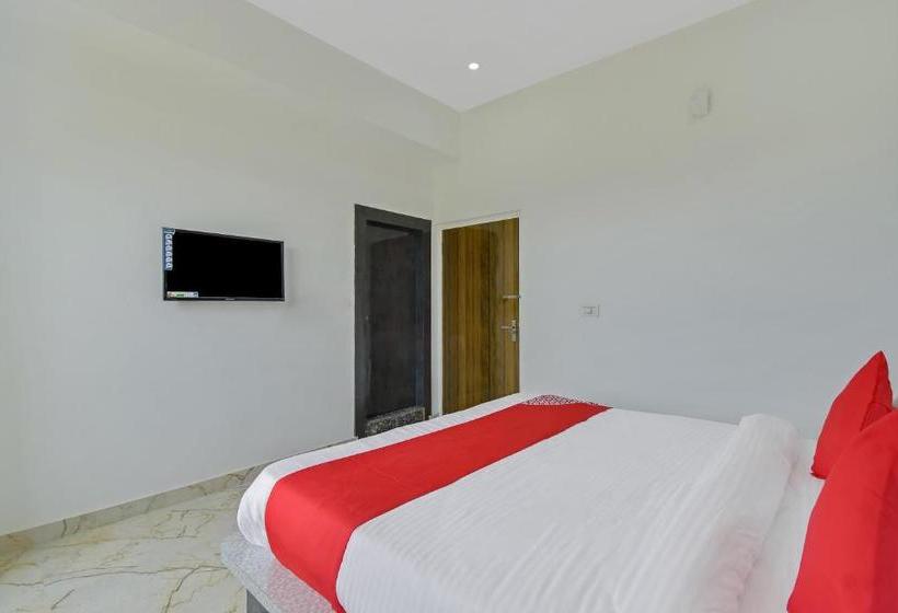 فندق Oyo 40085  Celebration