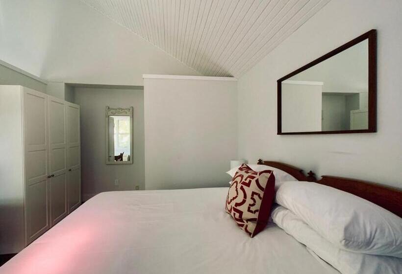 The Kent Motel