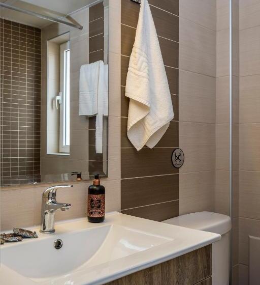 Theos Holidays Apartments