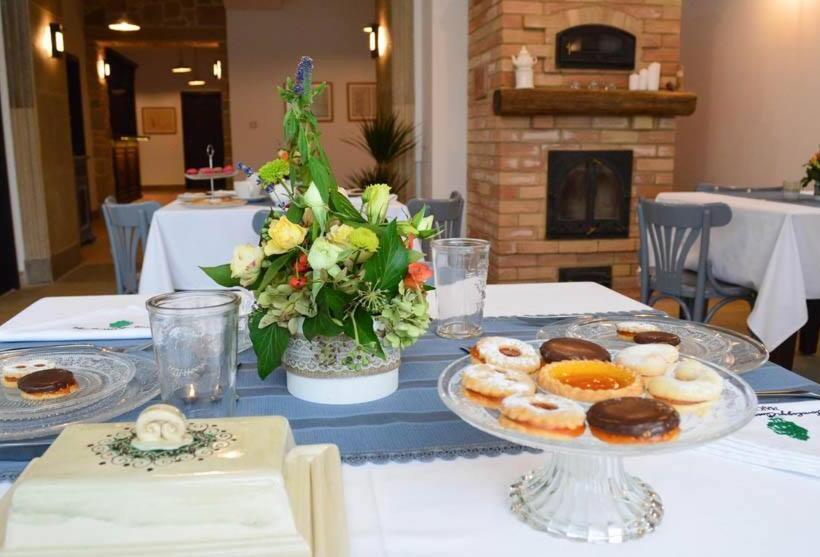 مبيت وإفطار Somhegyi öreg Hársfák Major Vendégház