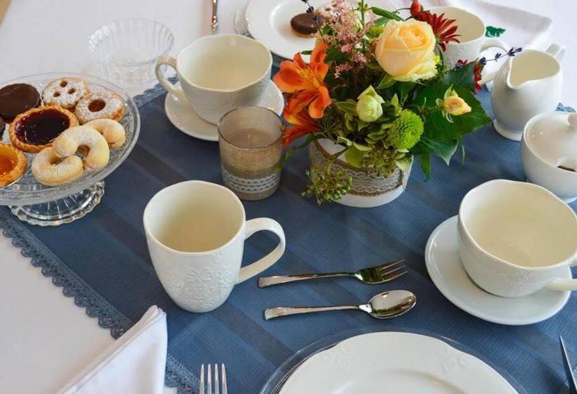 مبيت وإفطار Somhegyi öreg Hársfák Major Vendégház