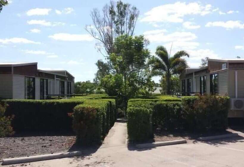 Coal N Cattle Hotel Motel