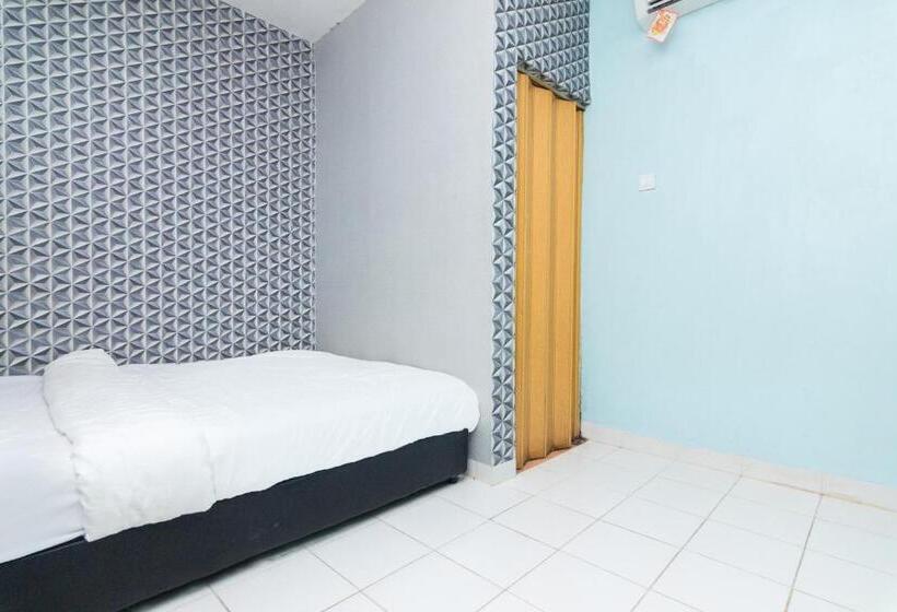 هتل Oyo Life 2466 Galaxy Kost