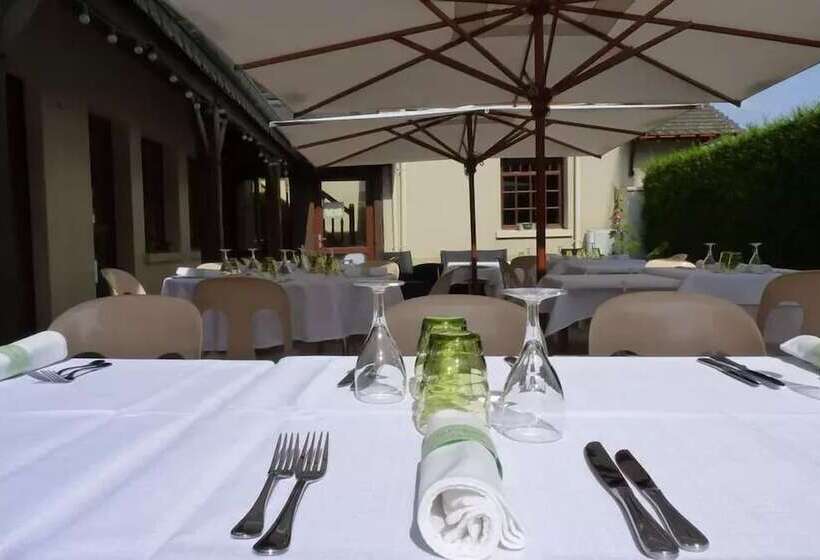 ホテル Restaurant La P Tite Auberge
