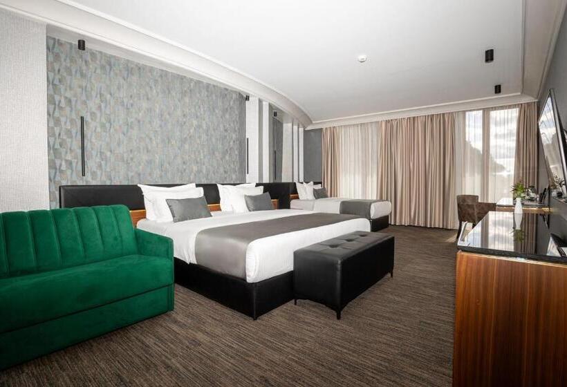 هتل Select Hill Resort