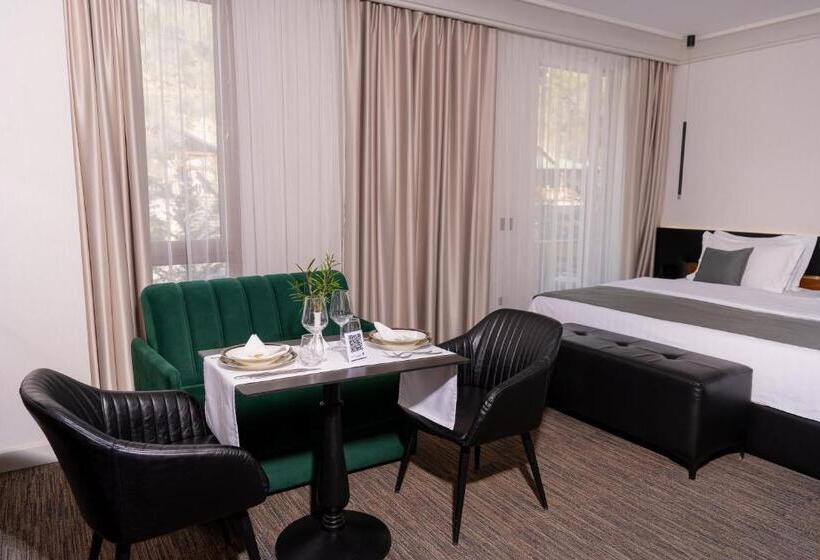هتل Select Hill Resort