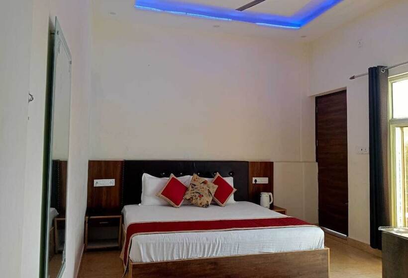 בית מלון כפרי Sunny Pines Resort