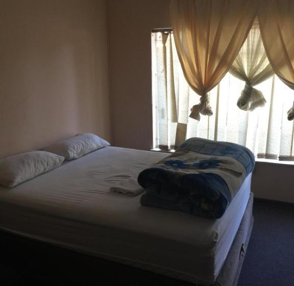 Пансион Gm Guest House In Sasolburg Town