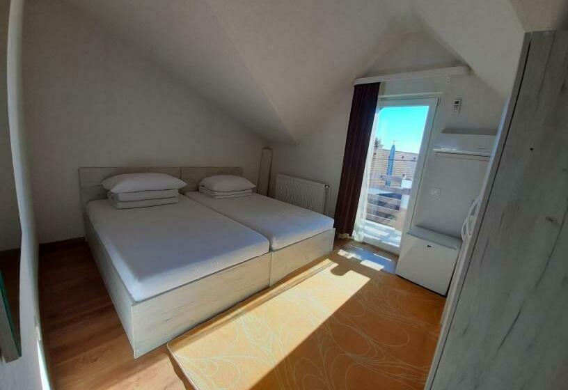 پانسیون Complex Turistic Casianna & Spa