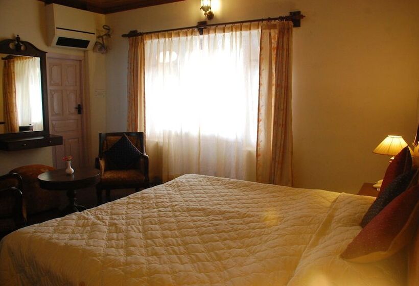 منتجع Tree Of Life Grand Oak Manor Binsar