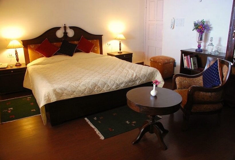 منتجع Tree Of Life Grand Oak Manor Binsar