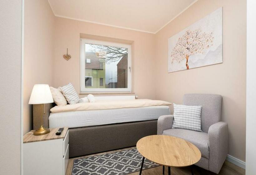 فندق صغير Gästehaus Kleines Stadtidyll  Zimmer Und Apartments By Hotel Holsteiner Hof
