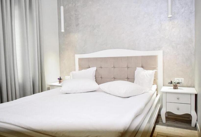 مبيت وإفطار Camere De Inchiriat Igloo