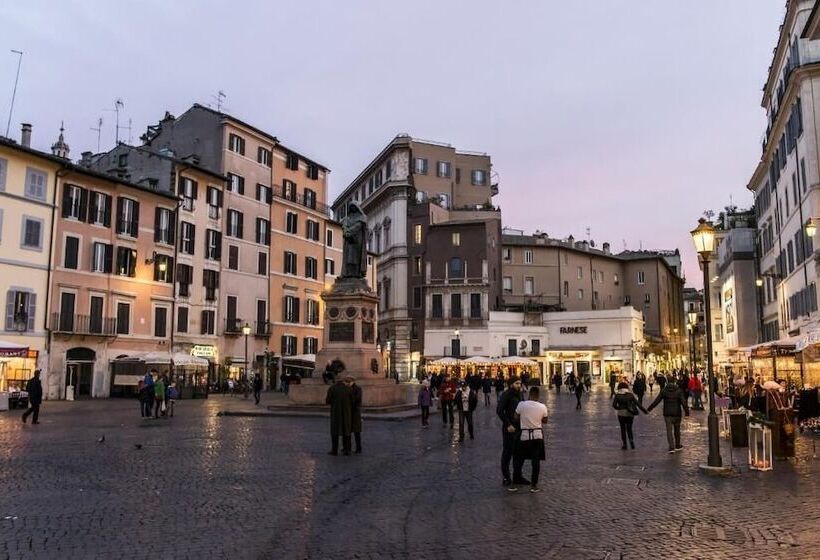 تختخواب و صبحانه Residenze Romanae   Vicolo Dell Aquila