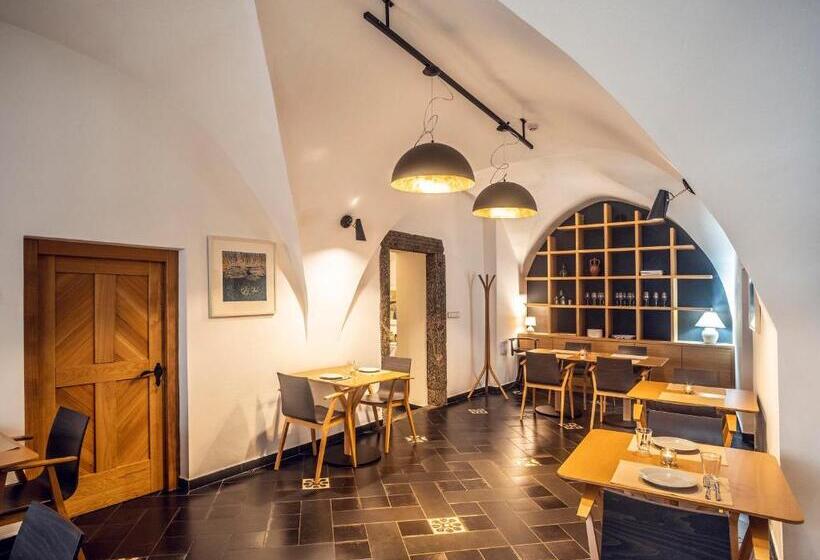 پانسیون Penzion Thir