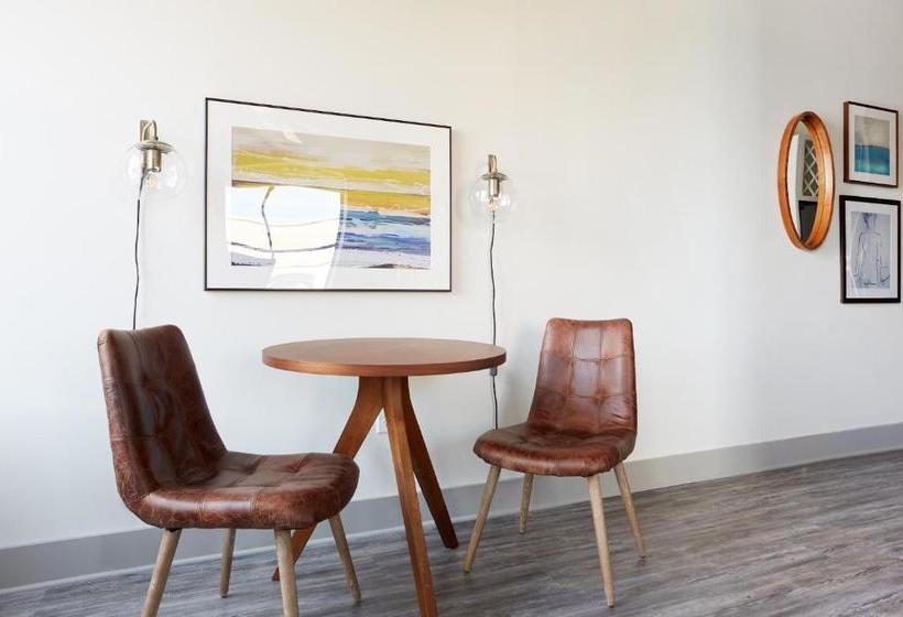 Kasa Altmayer Savannah