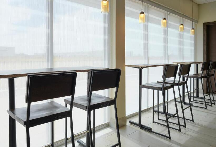 هتل Holiday Inn Express & Suites   Lockport, An Ihg