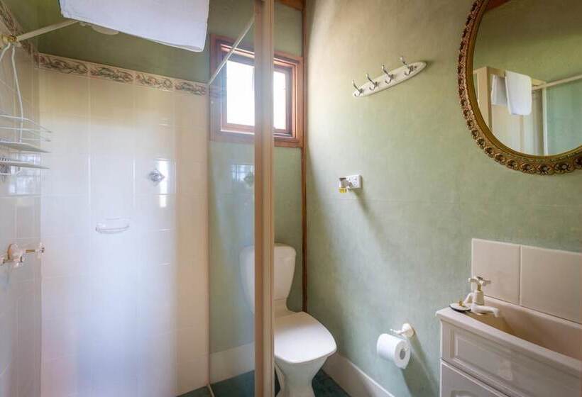 Отель Bimbadeen Mountain Retreat
