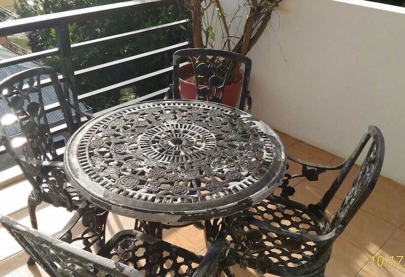 בית מלון כפרי Boracay White Coral