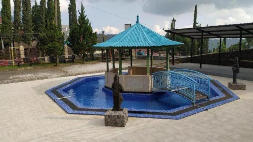 هتل Grand Bintang Tawangmangu