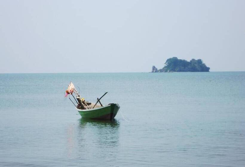 酒店 Laemsing Whitehouse Resort