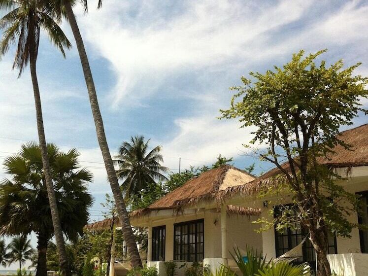 酒店 Laemsing Whitehouse Resort