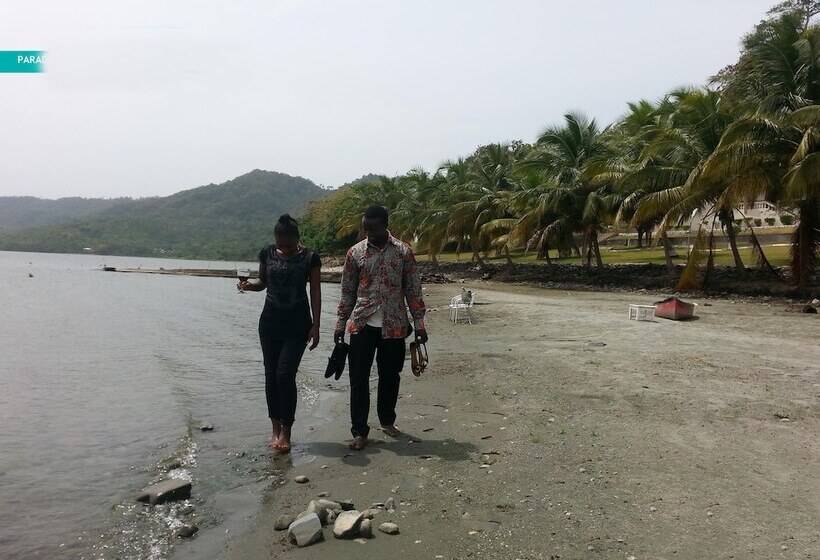 ホテル Paradise Resort Lake Bosomtwe