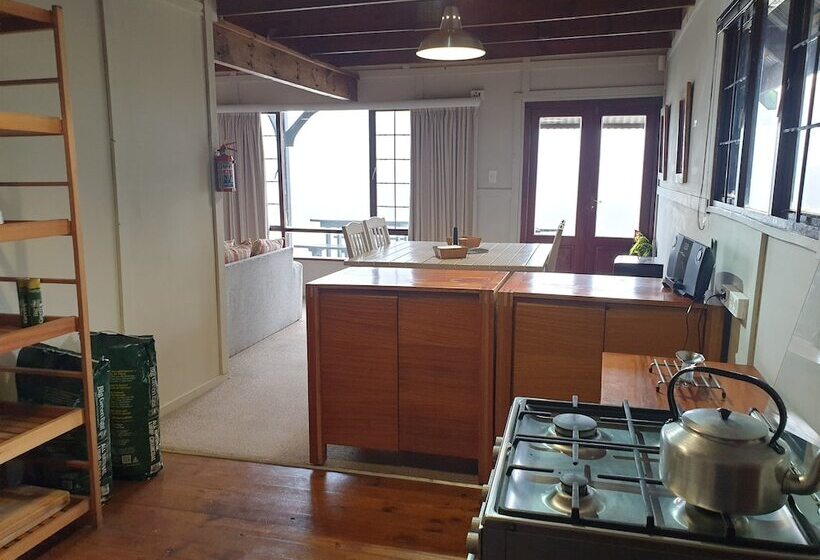 Отель Rockwood Lodges