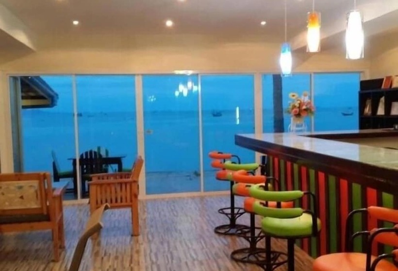 ホテル Starlight Beach Resort Chumphon