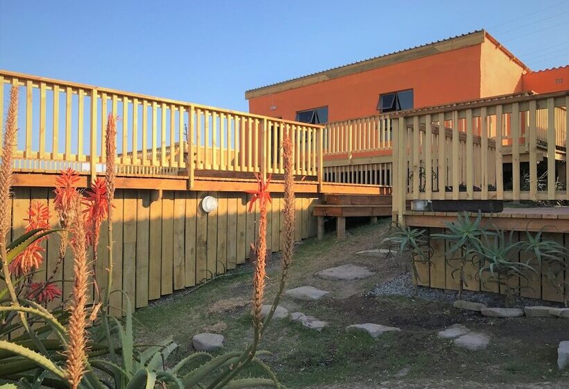 Отель Swell Eco Lodge