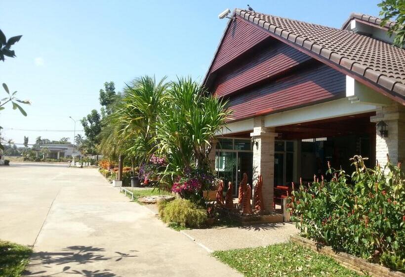 هتل Thong Paeka