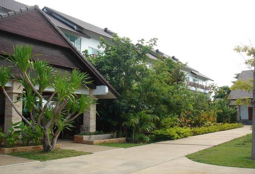 هتل Thong Paeka