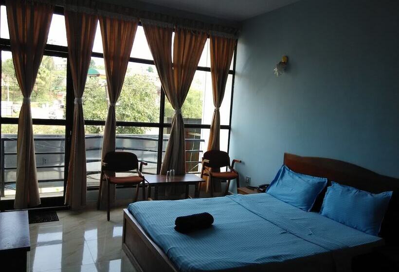 酒店 Vedanta Wake Up   Coorg, Madikeri Town Center