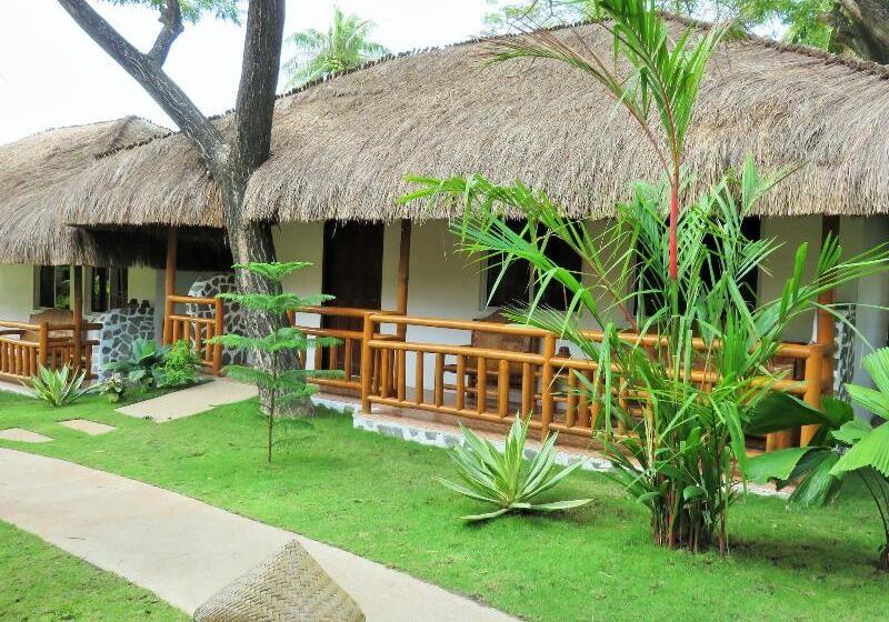 Kavs Beach Resort