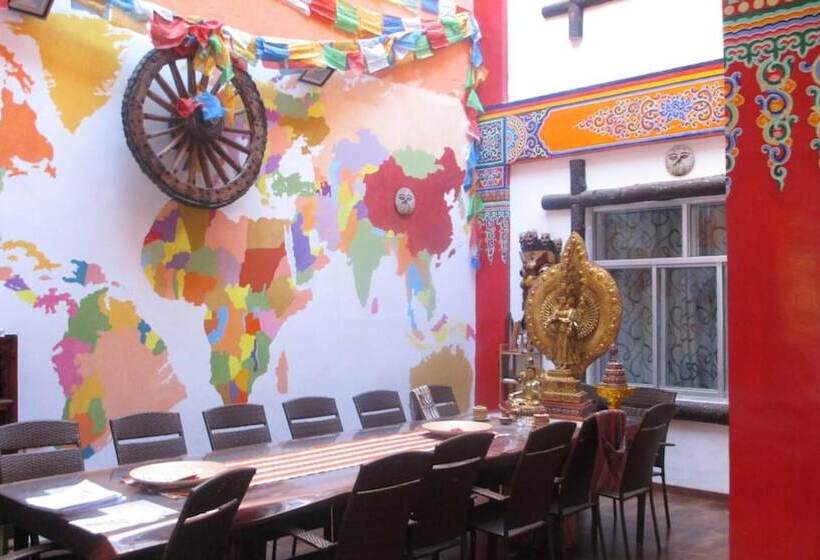 Nirvana Hotel Hostel