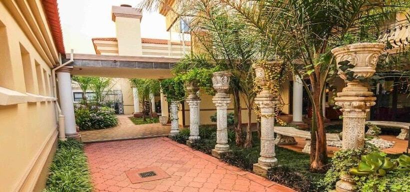 پانسیون Caesars Guesthouse & Conference Centre
