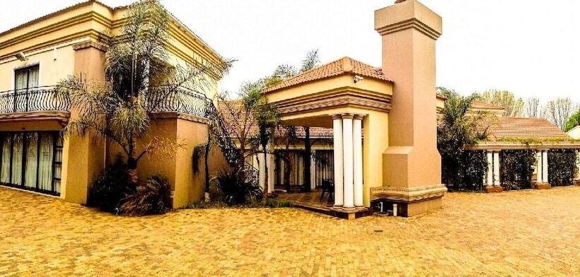 پانسیون Caesars Guesthouse & Conference Centre