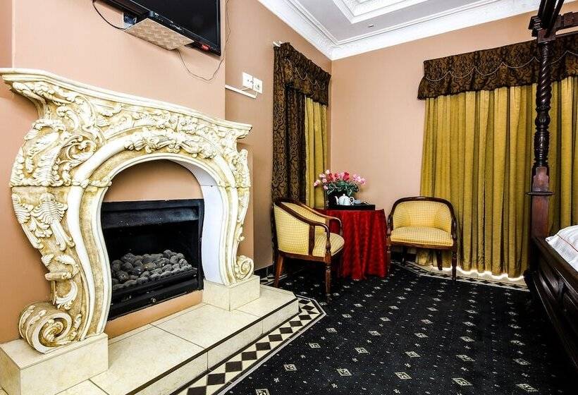 پانسیون Caesars Guesthouse & Conference Centre