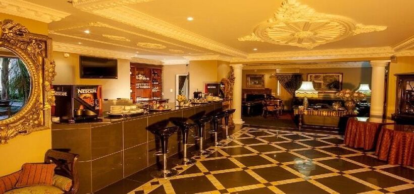 پانسیون Caesars Guesthouse & Conference Centre