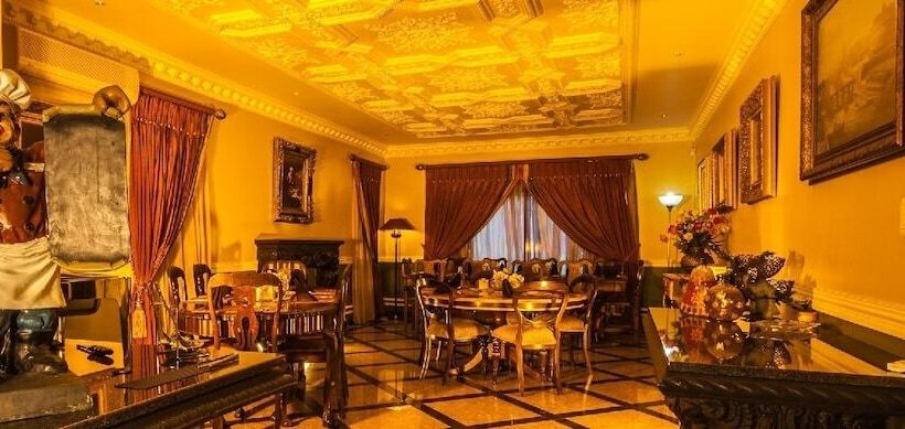 پانسیون Caesars Guesthouse & Conference Centre