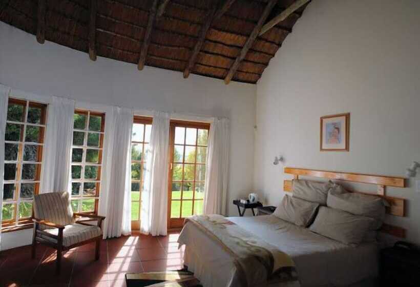 פנסיון Maclear Manor