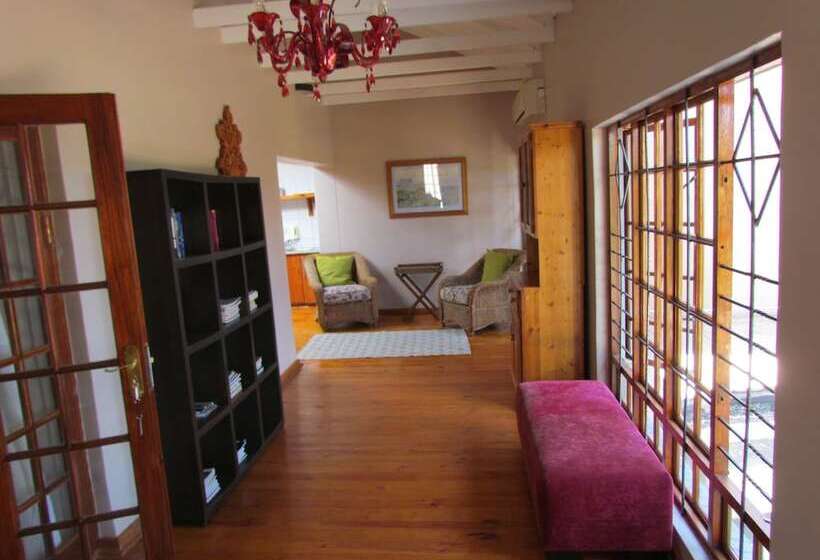 پانسیون Utopia Guest House