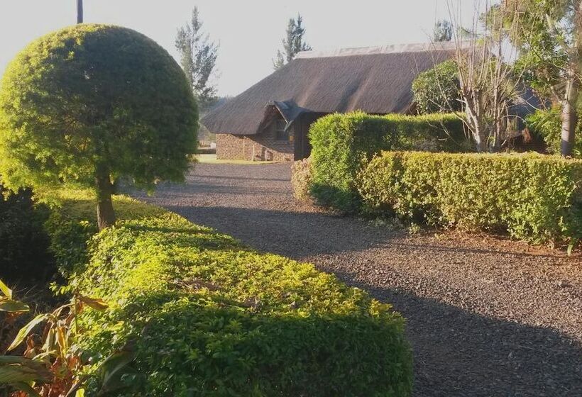 مبيت وإفطار African Flair Country Lodge