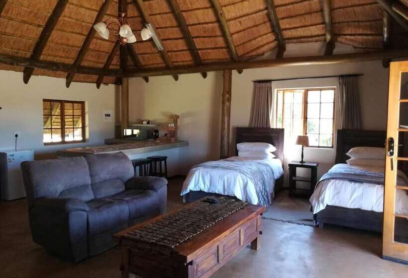 مبيت وإفطار African Flair Country Lodge