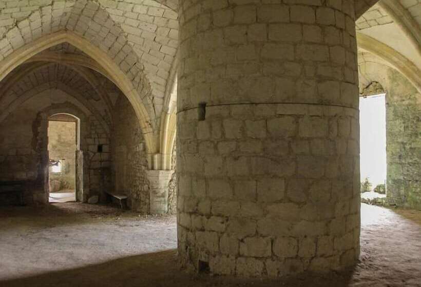 Bed and Breakfast Chateau Monastere De La Corroirie
