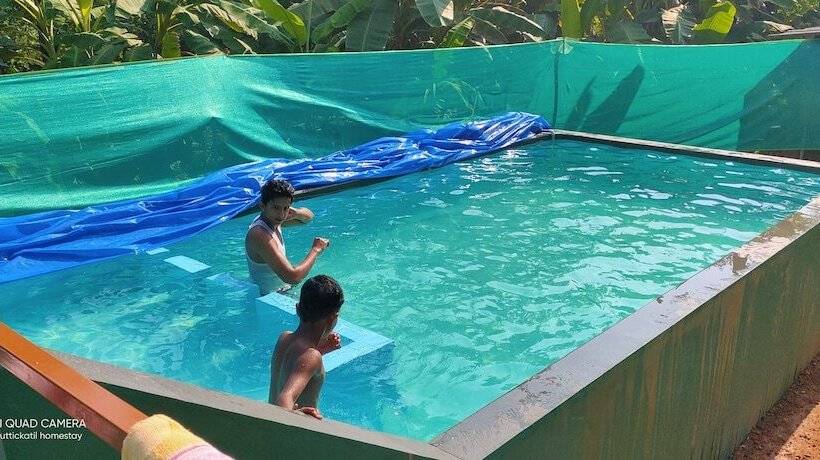 ベッドアンドブレックファースト Kuttickattil Gardens Homestay