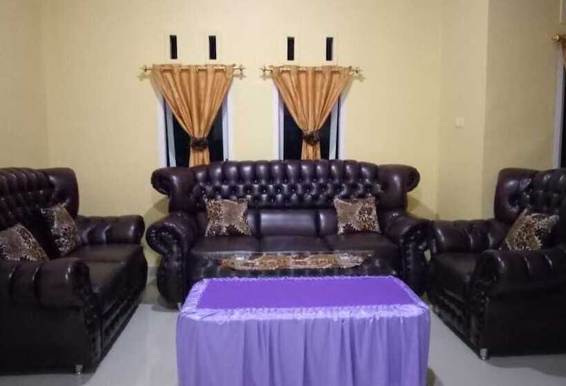 تختخواب و صبحانه Sinar Harapan