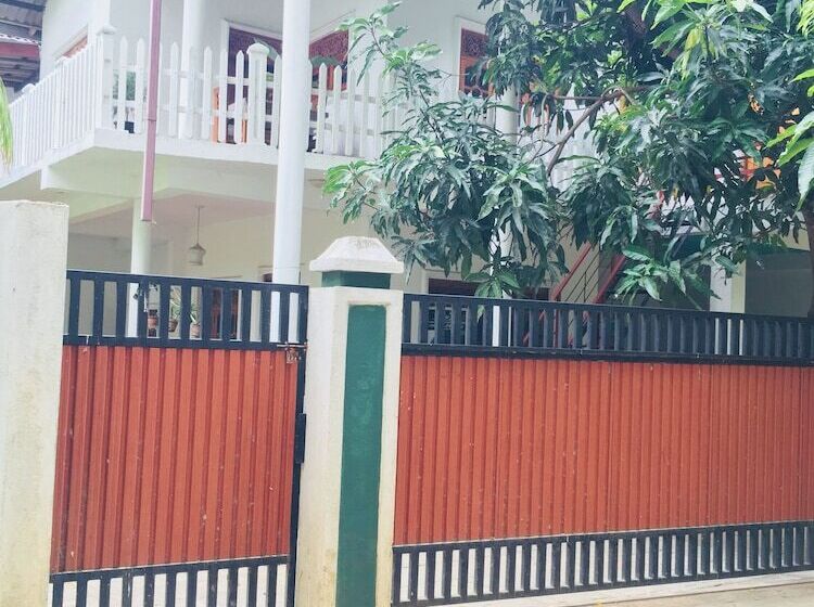 ベッドアンドブレックファースト Sudu Neluma Home Stay